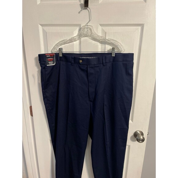 TravelSmart CoreComfort Flat-Front Classic Fit Chino Pants Size 44x32 New - Picture 3 of 7